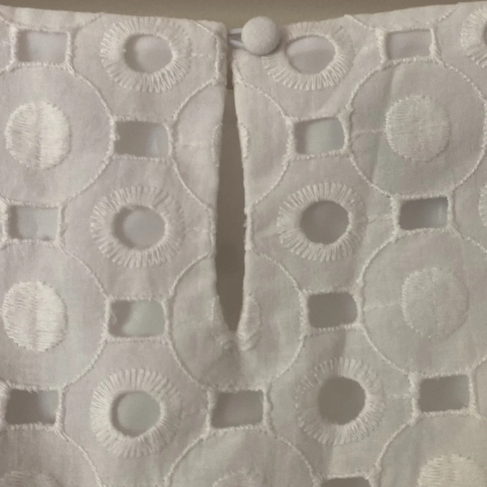 Jones New York Cotton White Embroidered Lace Straight Delicate Dainty Dress - Picture 8 of 13